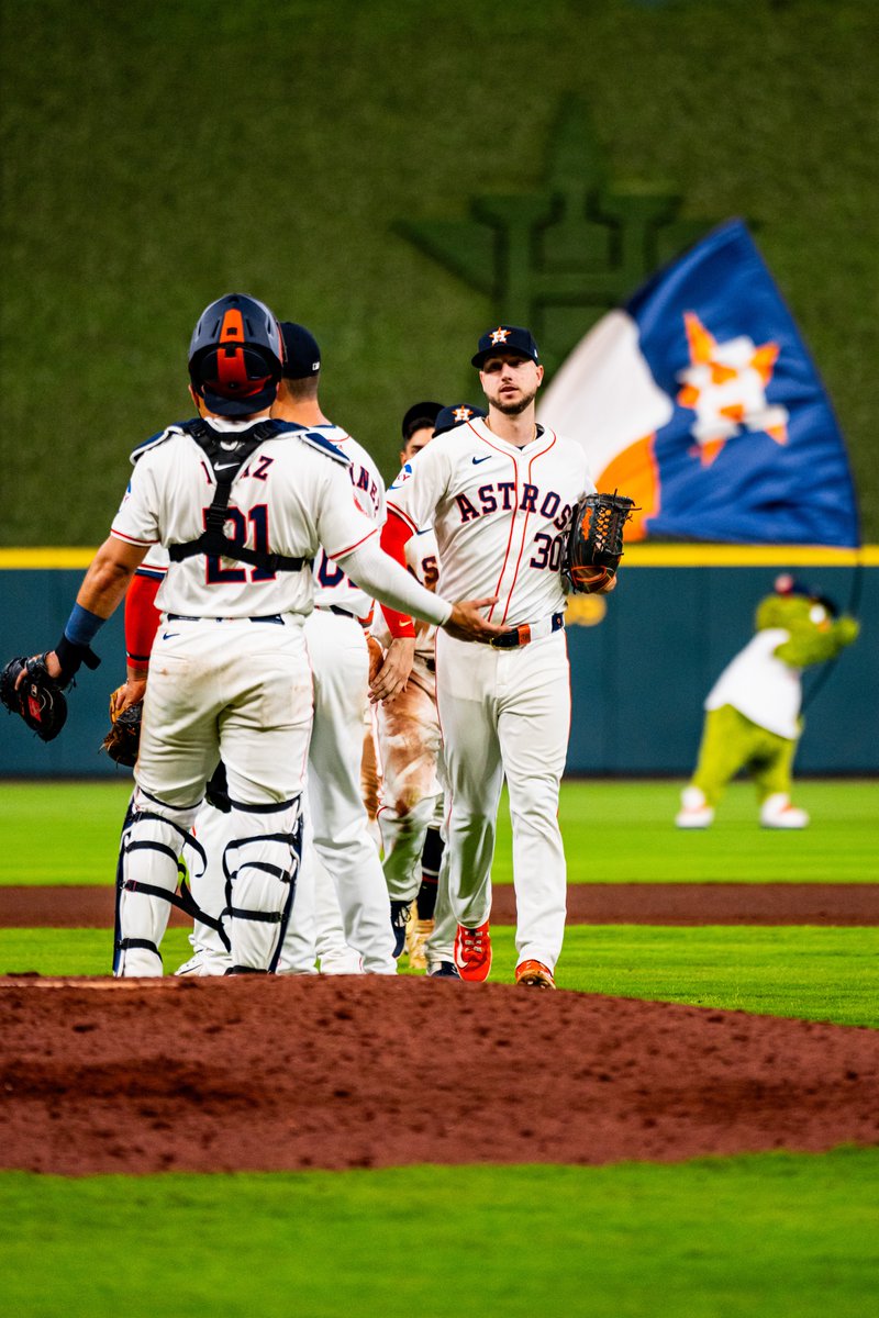 astros tweet picture