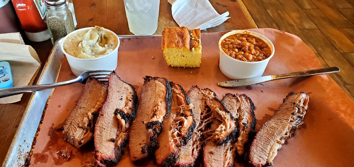 I've been underestimating my local BBQ spot. This spread was a good start to my week. When I asked the girl for all brisket she asked me if I was sure. Never been more sure...🍖