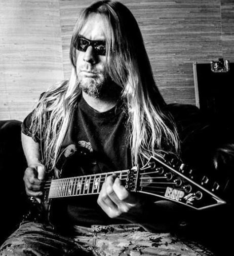 ScarverShawcro1's tweet image. 11 years ago...gone WAY too soon...MISSED.

Jeff Hanneman R.I.P.
#JeffHanneman
#Slayer 
#AngelofDeath