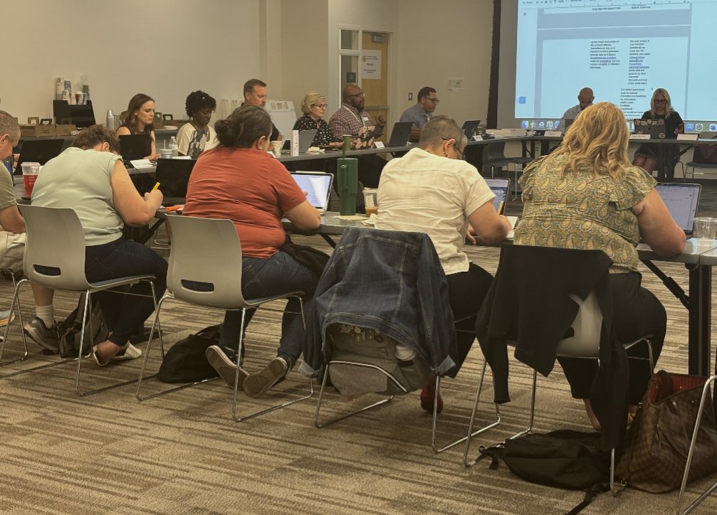 SBCSS_EdTech's tweet image. It was great to be able to bring #InlandArea #EdtechCoaches meeting to Dorothy Inghram today! Thank you all for the insightful conversations, questions and sharing. @SBCountySchools @RCOE