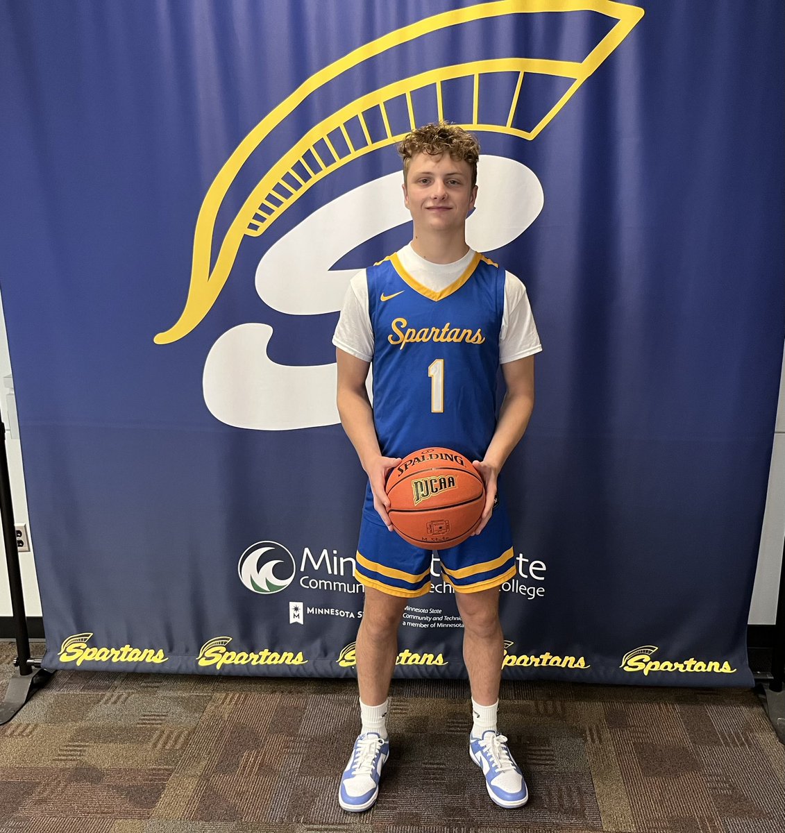 Braylon Baldwin (@braylonbaldwin) on Twitter photo 100% Committed! 🔵🟡
Excited to attend M-State to further my education and basketball career. Thank you to everyone who has helped me get to this point! Go Spartans! <a href="/MStateSpartanBB/">M State Spartan Hoops</a> 100% Committed! 🔵🟡
Excited to attend M-State to further my education and basketball career. Thank you to everyone who has helped me get to this point! Go Spartans! <a href="/MStateSpartanBB/">M State Spartan Hoops</a>