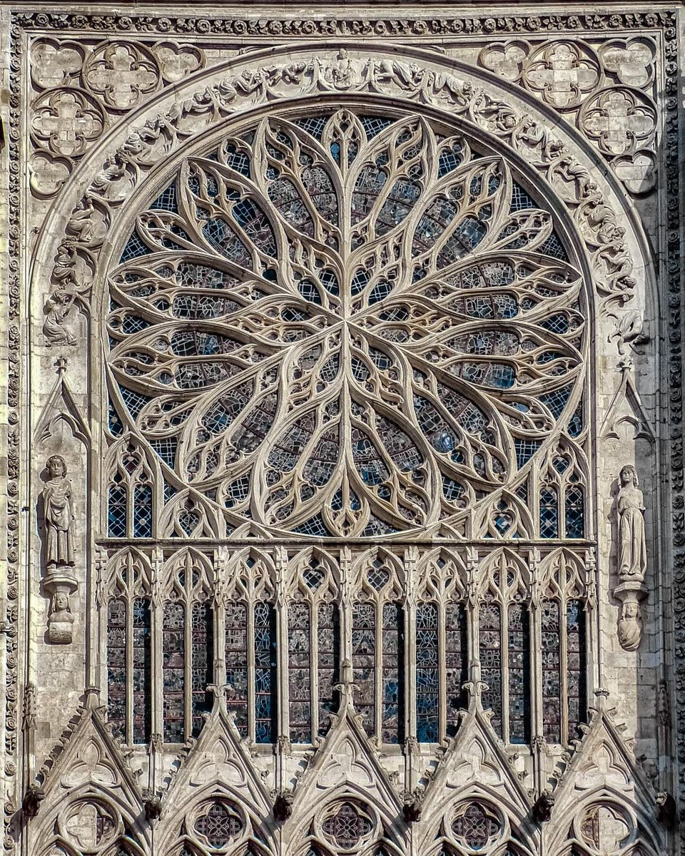 The incredible detail of the Notre Dame Cathedral. 🇫🇷