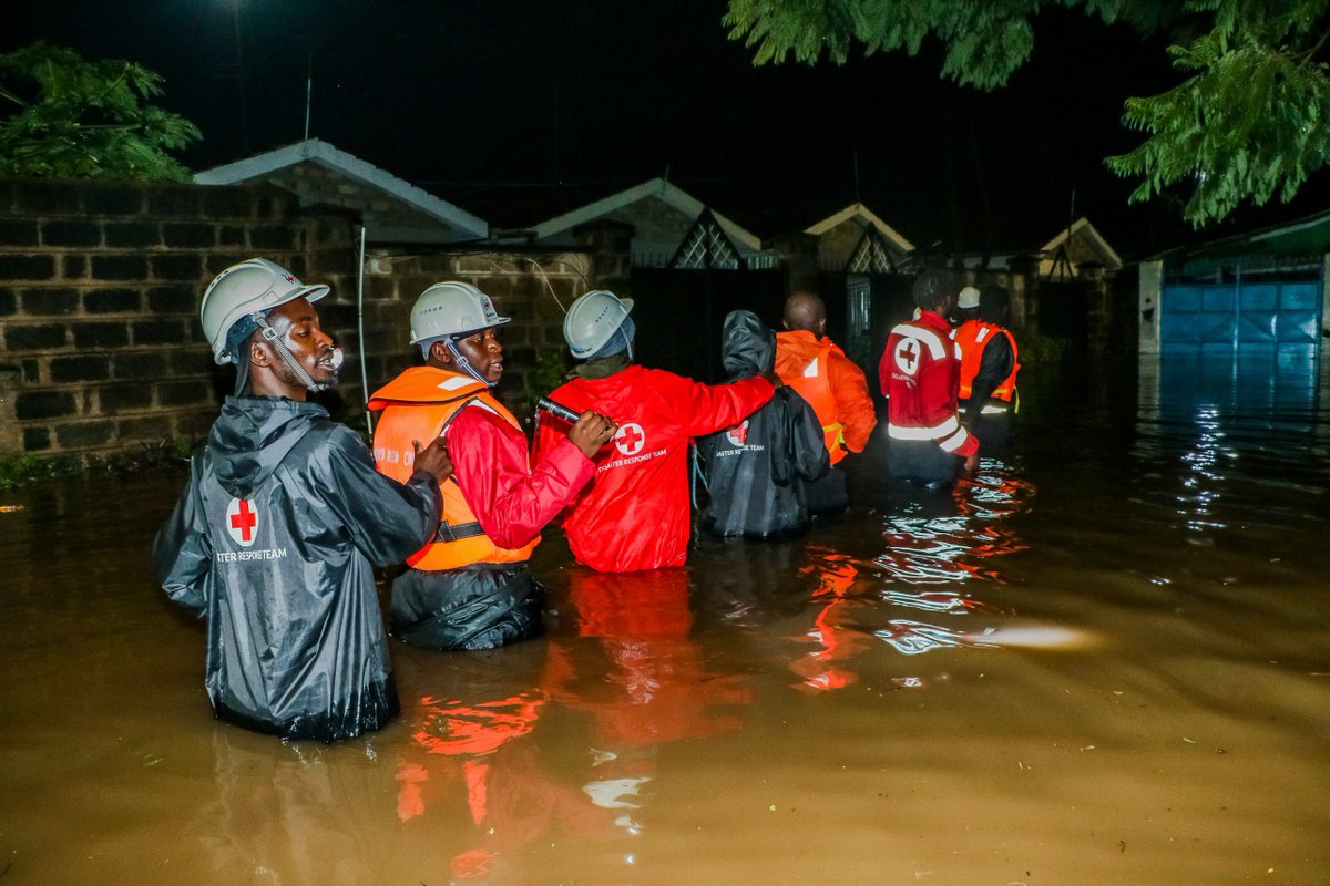 At around 2030hrs, following a distress call received through our emergency line 1199, our first responders successfully evacuated a family stranded by floodwaters in their house in Imara Daima, bringing them to safety.