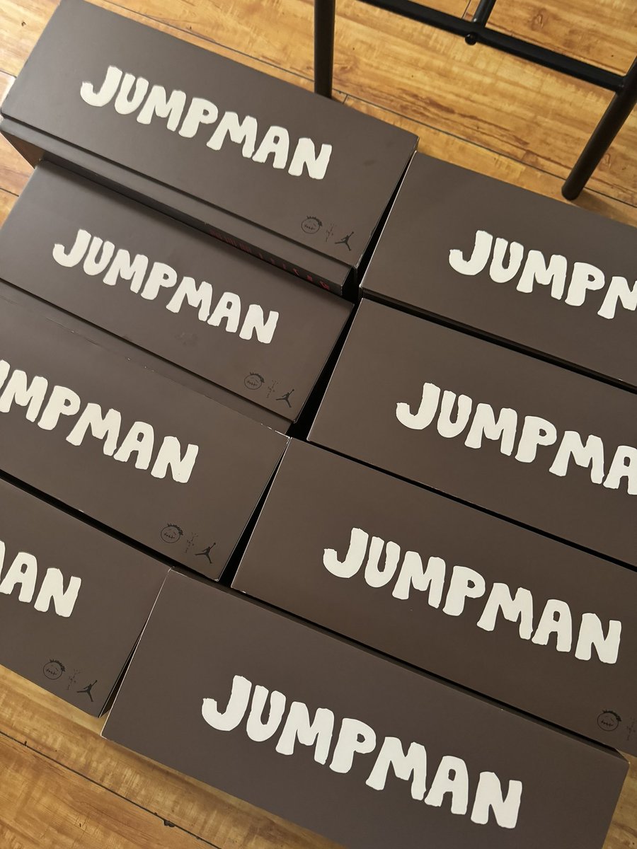 justfeats's tweet photo. Bought so many jumpman jacks today and more coming in tomorrow. Sheesh! 

Yall still need em? 🤔 https://t.co/A1xZAGGnpQ