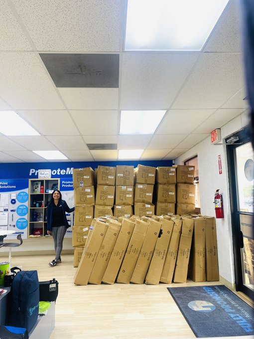 Can you guess how much boxes got delivered today to us today? 👀 The one who guess the closest amount would win Fully Promoted Swag 📷 The giveaway will end Monday! #fullypromoted #localbusiness #mcallentx #rgv #swag #fullypromotedswag #giveaway #tagfriends #comment