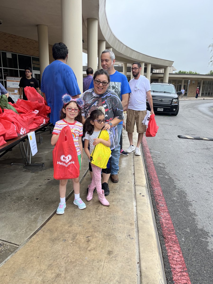 Diana Ely (@dianaely1) on Twitter photo Everybody loves FREE books! Calling all NISD families - drive through Holmes HS, Brennan HS or O’Connor HS tonight from 6-8 for free books for PreK- HS. Another great event to support our NISD community. Thank you NISD librarians! ❤️<a href="/NISDLib/">NISDLibraryServices</a> <a href="/NISDTeachLearn/">NISD Teaching & Learning</a> Everybody loves FREE books! Calling all NISD families - drive through Holmes HS, Brennan HS or O’Connor HS tonight from 6-8 for free books for PreK- HS. Another great event to support our NISD community. Thank you NISD librarians! ❤️<a href="/NISDLib/">NISDLibraryServices</a> <a href="/NISDTeachLearn/">NISD Teaching & Learning</a>