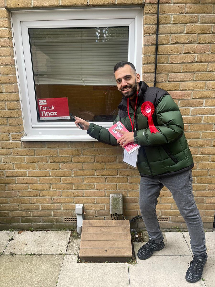 Polls have closed! Thank you for all those who used 4 votes 🗳️ for #Labour 🌹 Also a huge thank you! to volunteers and @HackneyLabour for door knocking, and delivering leafleting throughout #Hoxton.