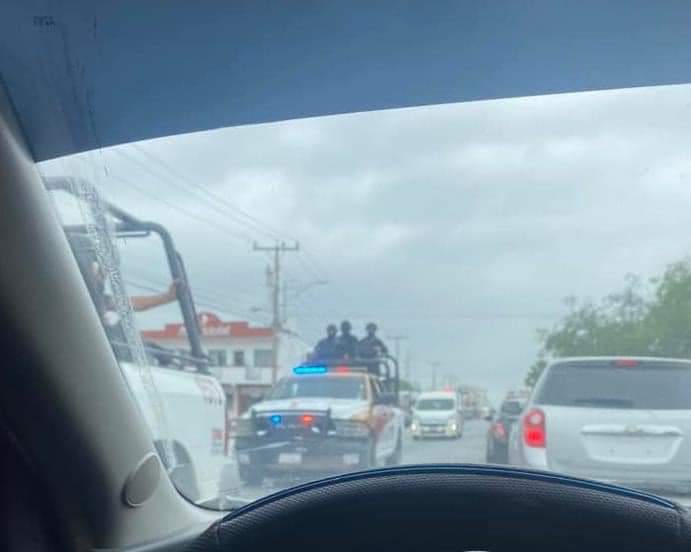 TamaulipasI's tweet photo. HERMANITO TONY "EL BÉLICO” LO MANEJA A SU ANTOJO… ES SU TITIRITERO! 

Vicente Guzmán

#CONTUNDENTE

#MorenaNarcoPartido #BetoGranados #MatamorosTamaulipas #MorenaNoSabeGobernar #AdrianaLozano #americovillarrealsantiago #Tamaulipas #EntraLee #HectorVillegas #ElCalabazo https://t.co/aytOq6OEEb