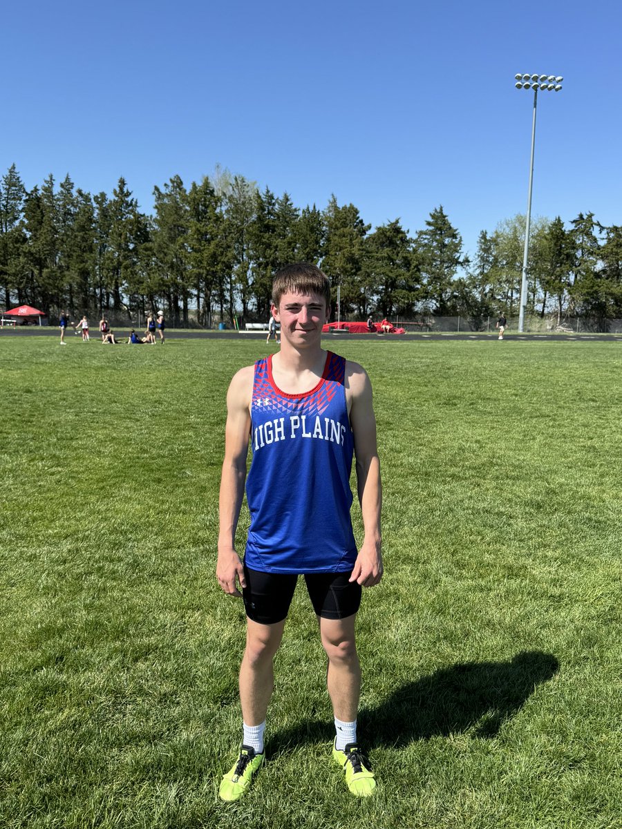🚨 School Record Broken 🚨
⚡️ Haden Helgoth - 1600m - 4:42.15⚡️

Why break the school record when you can shatter it by 12 seconds?! 🤯

Congrats Haden! 🔥💥

#StormSpeed⚡️ #Compete💥
