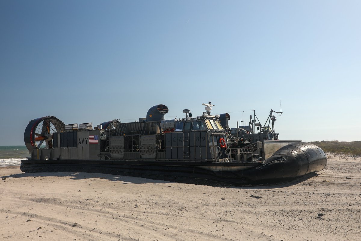 30 US Sailors & Marines were injured evening of 1 May off the Florida coast in an incident with 2 landing craft air cushion LCACs, Navy said 2 May. Craft were from amphibious ships WASP LHD1 & NEW YORK LPD21 training with 24th MEU for upcoming deployment navy.mil/Press-Office/N…