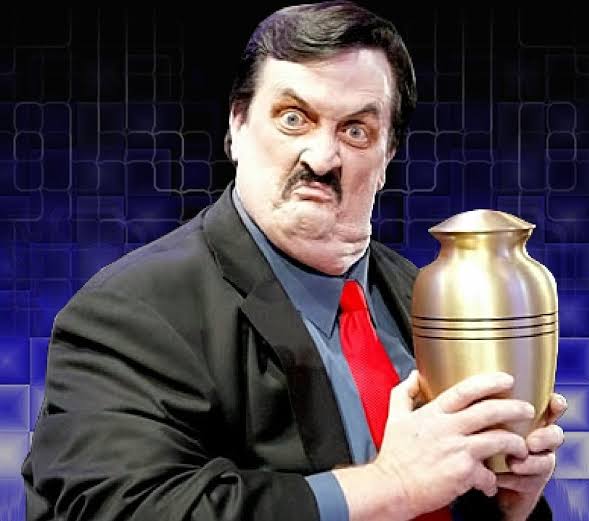 #MikeLindell vs Paul Bearer
#WhoWoreItBetter