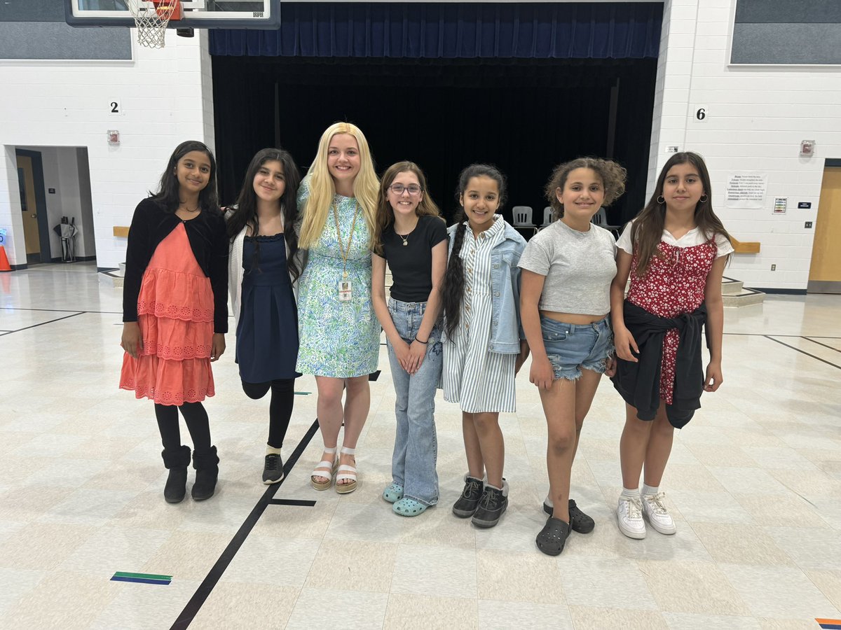 New tradition: class picture day = class photo shoot day. Love these amazing kids and their awesome personalities. 💕