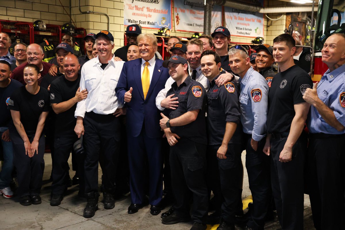 .@realDonaldTrump stops by Engine 8/Ladder 2/Battalion 8 on 51st Street in New York City this evening to THANK the incredible men and women of the @FDNY…