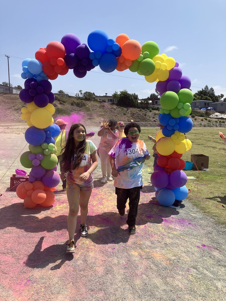 Thank you to the best community of parents, students, & staff for contributing to Pence’s 1st Color Run! We had music, dancing, running and lots of color. It was a huge success in raising funds & we created memories for our students! @Supt_SBUSD #pencepenguins #levelupsbsud
