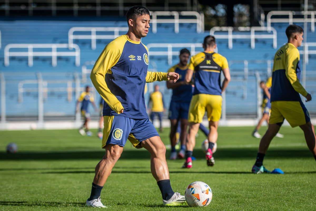 El Plantel de #RosarioCentral se entrenó en el Gigante de arroyito pensando en el duelo copero 🆚 Mineiro.