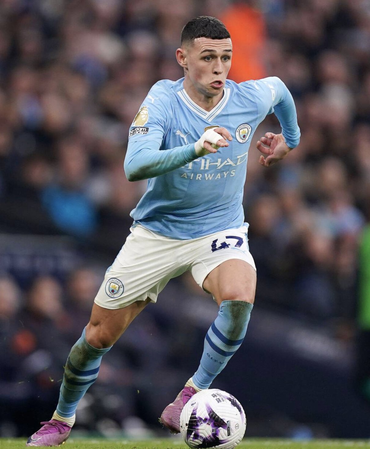 Phil Foden Shares Aspiration To Become 'One Of The Best Premier League Players This Season Before FWA Win