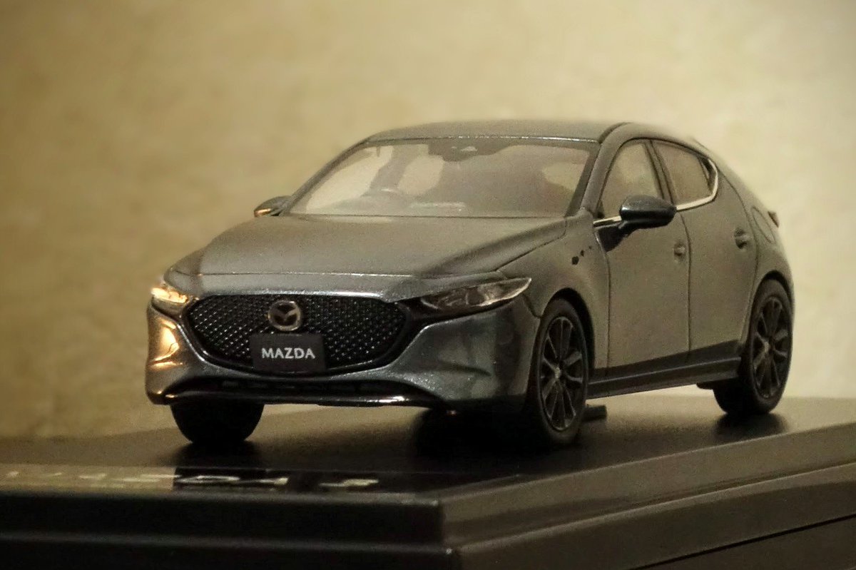 ooyan_s's tweet photo. ミニカーでも
#Mazda3day https://t.co/SnWKl6Mv0T