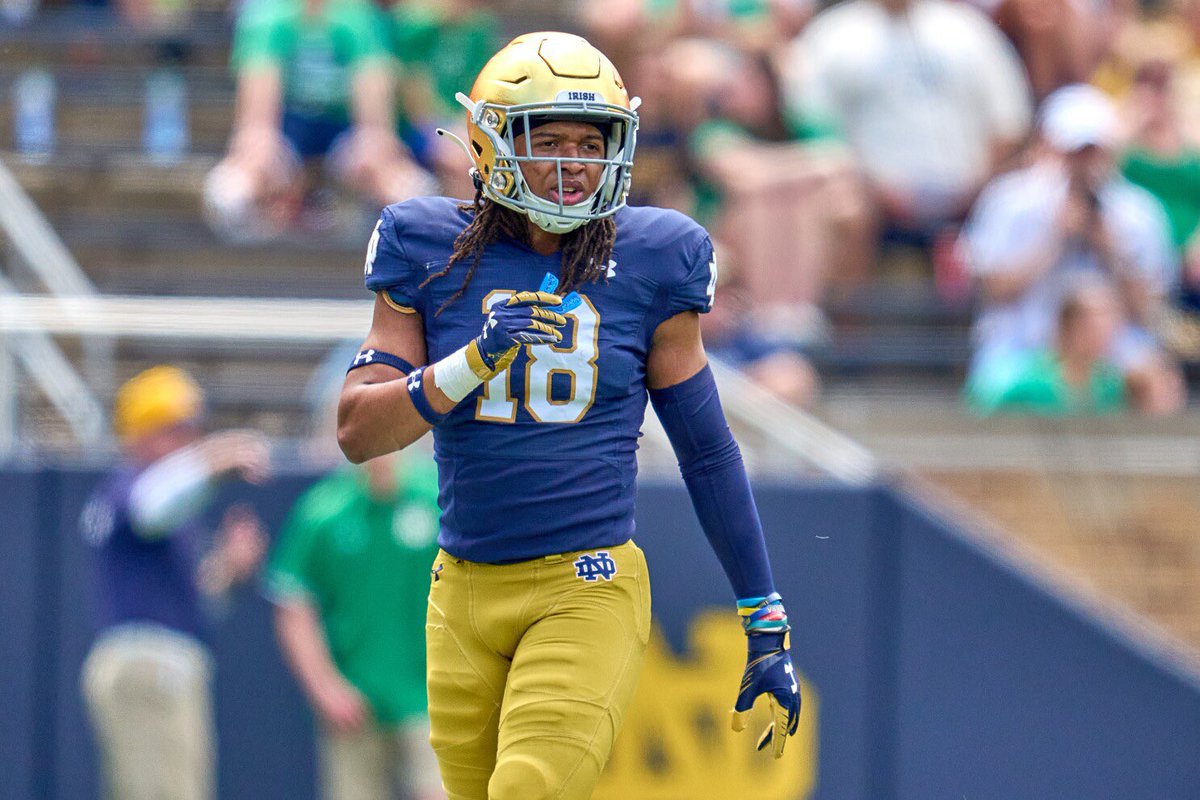 Thankful for my teammates family and coaches for helping me. Blessed to receive an offer from Notre Dame! @Carrollton_High @CoachJoeyKing @Coach_JMonty @NDFootball @NotreDameFans01 @JeremyO_Johnson @ChadSimmons_ @DemetricDWarren @Rivals @247Sports @CoachMickens @On3sports