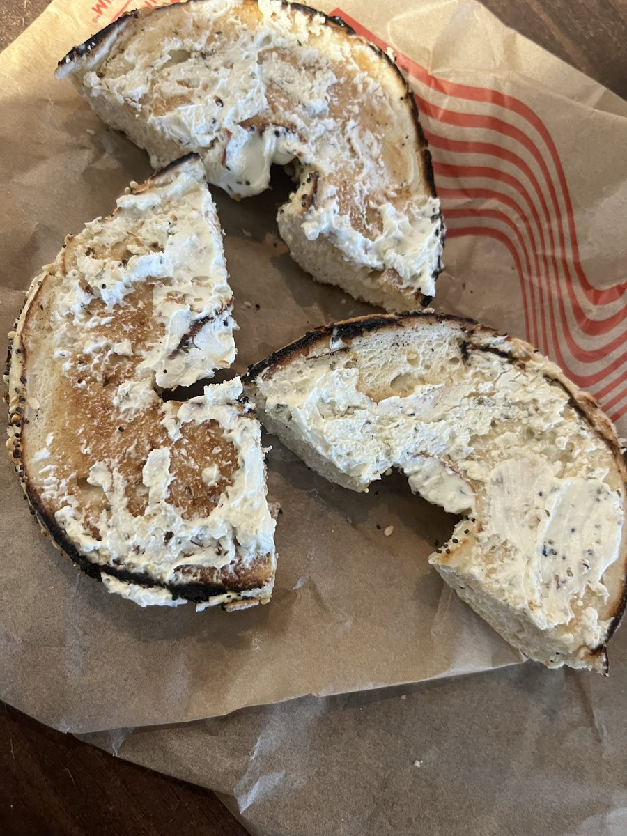 Lunas__Eclipse's tweet image. Does cream cheese come out of @TimHortons employees pay-cheques? Fucking RUDE