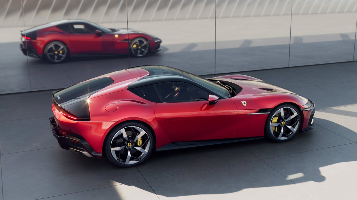 This is the new Ferrari 12Cilindri. 🤌

No turbos, no hybrids—the 12Cilindri has a naturally aspirated 6.5-liter V-12 making 830 horsepower with a screaming 9,500 rpm redline.

All the details: motor1.com/news/718292/fe…