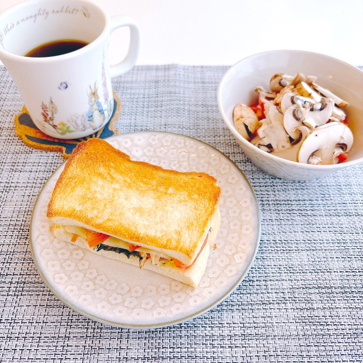 ツナチーズ大葉のトーストサンド朝メツ