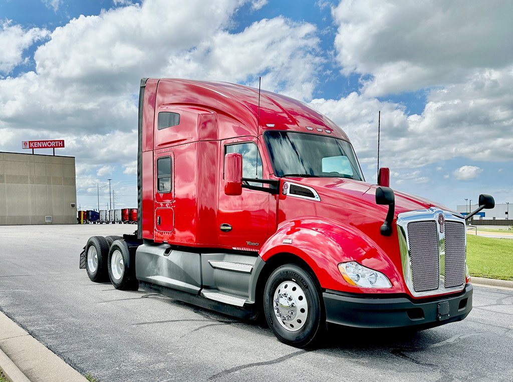 Check out this 2020 #Kenworth T680. Equipped with a Cummins X15 engine, 12 speed auto transmission & 76 inch raised roof sleeper. Find more truck details here >> bit.ly/4dp5dvm