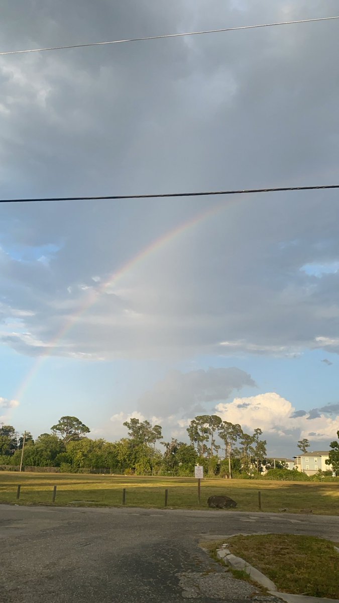 Little rain and a rainbow to end the day in #bradenton #flwx @mcclureWX @bn9weather @PaulFox13