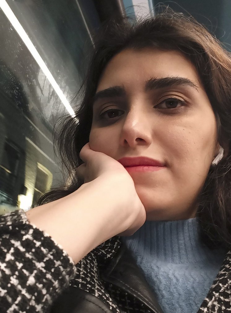 Meet Faezeh I, a talented actor and screenwriting student originally from Tehran, now based in London. 

Discover more about Faezeh and other talented performers at actorsandextras.com.

#Actor #Screenwriter #London #Tehran #CreativeJourney