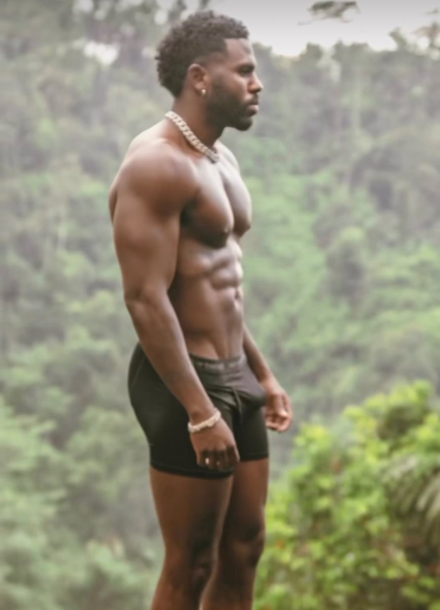 shirtless_male's tweet photo. Jason Derulo’s Wet bulge 🍆

#WetWednesdays

#DickPrints #Bulges #Boxerbriefs #MaleCelebs https://t.co/8r270689n9