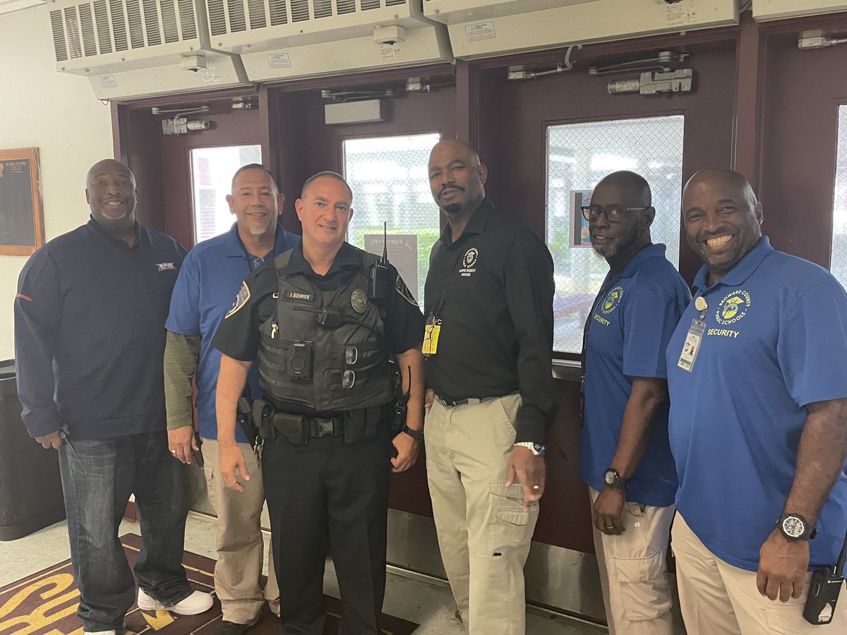 Principal Howard (@principal_mca) on Twitter photo Me: Ofc. Budnick you cut your hair…
Ofc. Budnick: I cut it off to support my niece who is battling cancer.
The team: wearing low cuts.
Me: headed to the barber on Tuesday.
#ajastrrong #CancerSupport <a href="/HH_Athletics/">Hallandale Athletics</a> @Hallandale_High Me: Ofc. Budnick you cut your hair…
Ofc. Budnick: I cut it off to support my niece who is battling cancer.
The team: wearing low cuts.
Me: headed to the barber on Tuesday.
#ajastrrong #CancerSupport <a href="/HH_Athletics/">Hallandale Athletics</a> @Hallandale_High