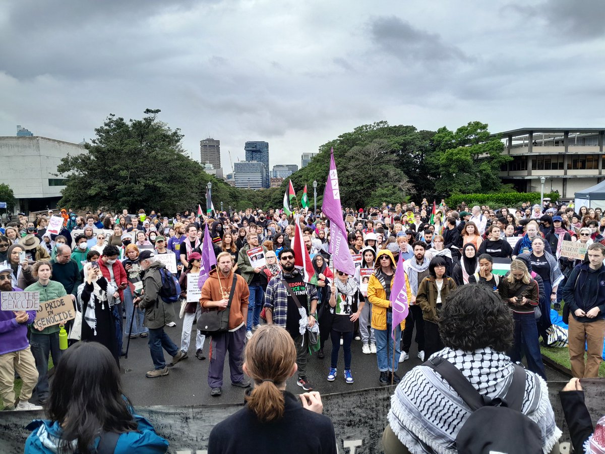 Huge show of support for Palestine, Gaza and the Palestine solidarity movement at @Sydney_Uni this morning while Zionists conduct their cynical 'march for a safe campus'. Real safety means thriving communities. That and genocide just don't mix.