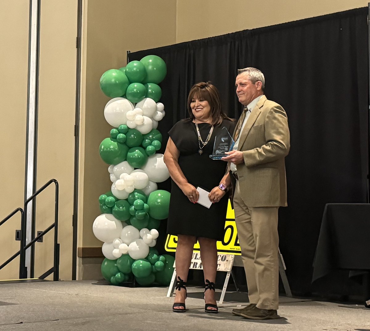 SJCOG's tweet photo. Congrats to Visionary Home Builders! Its Grand View Village won Residential Award of Excellence at the 2024 #SanJoaquinValleyPolicyConference hosted by @TulareCOG. CEO Carol Ornelas accepted the #BlueprintAward. @SJCOG helped with the #AHSC application. @California_HCD @CalSGC https://t.co/n38L8JuzT7