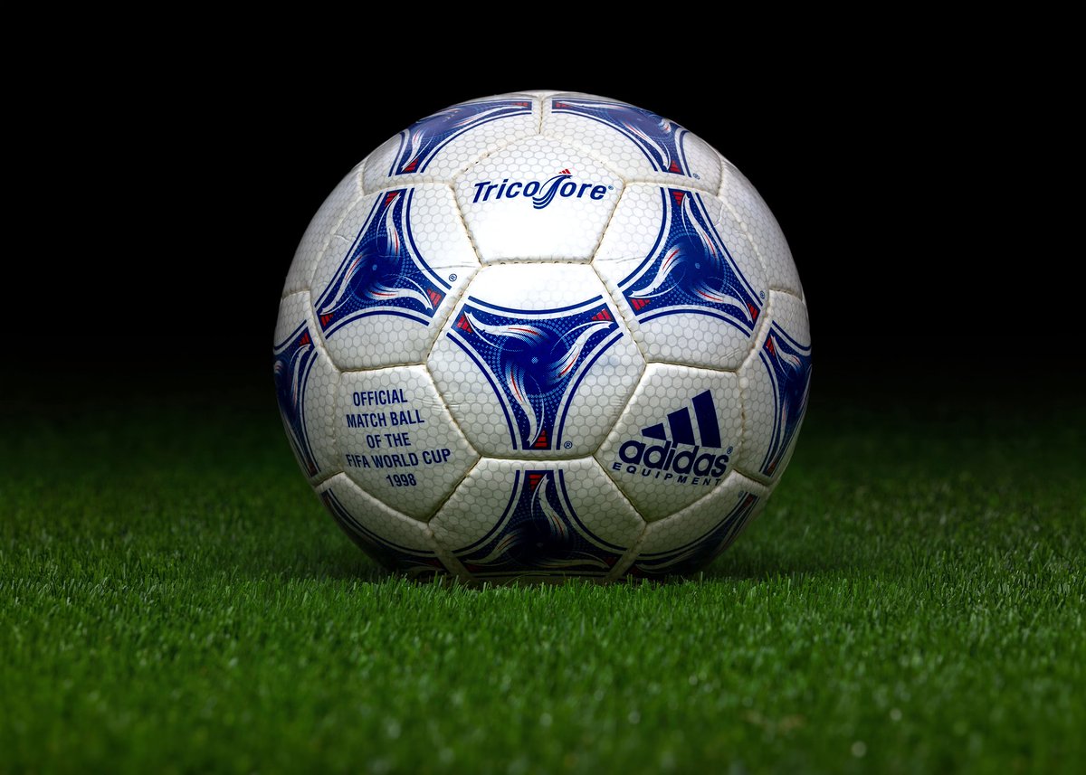 Hablemos de un balón de fútbol calado: Tricolore #France98 ⚪🔵