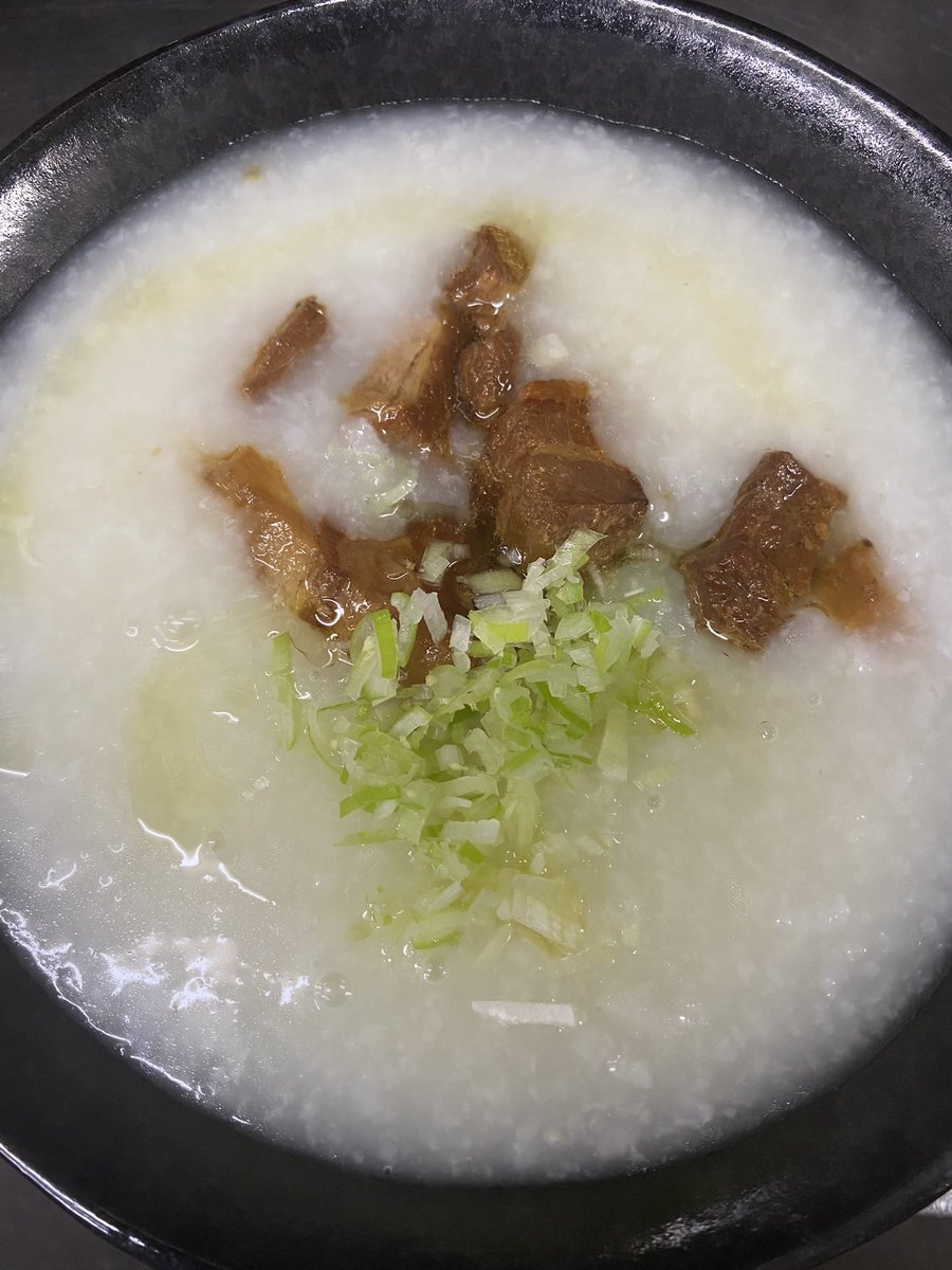 お粥に角煮をのせた今日の朝ごはん🥣
#一番太鼓 #稲荷町