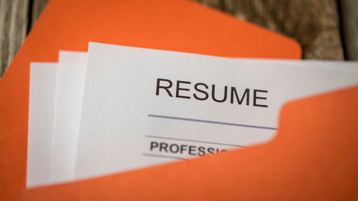 Starting your career in claims adjusting? Don't miss our blog 'The Best Entry-Level Claims Adjuster Resume Tips' to craft a resume that stands out! Jumpstart your career with our expert advice: buff.ly/4bc6LXK #careeradvice #claimsadjusters