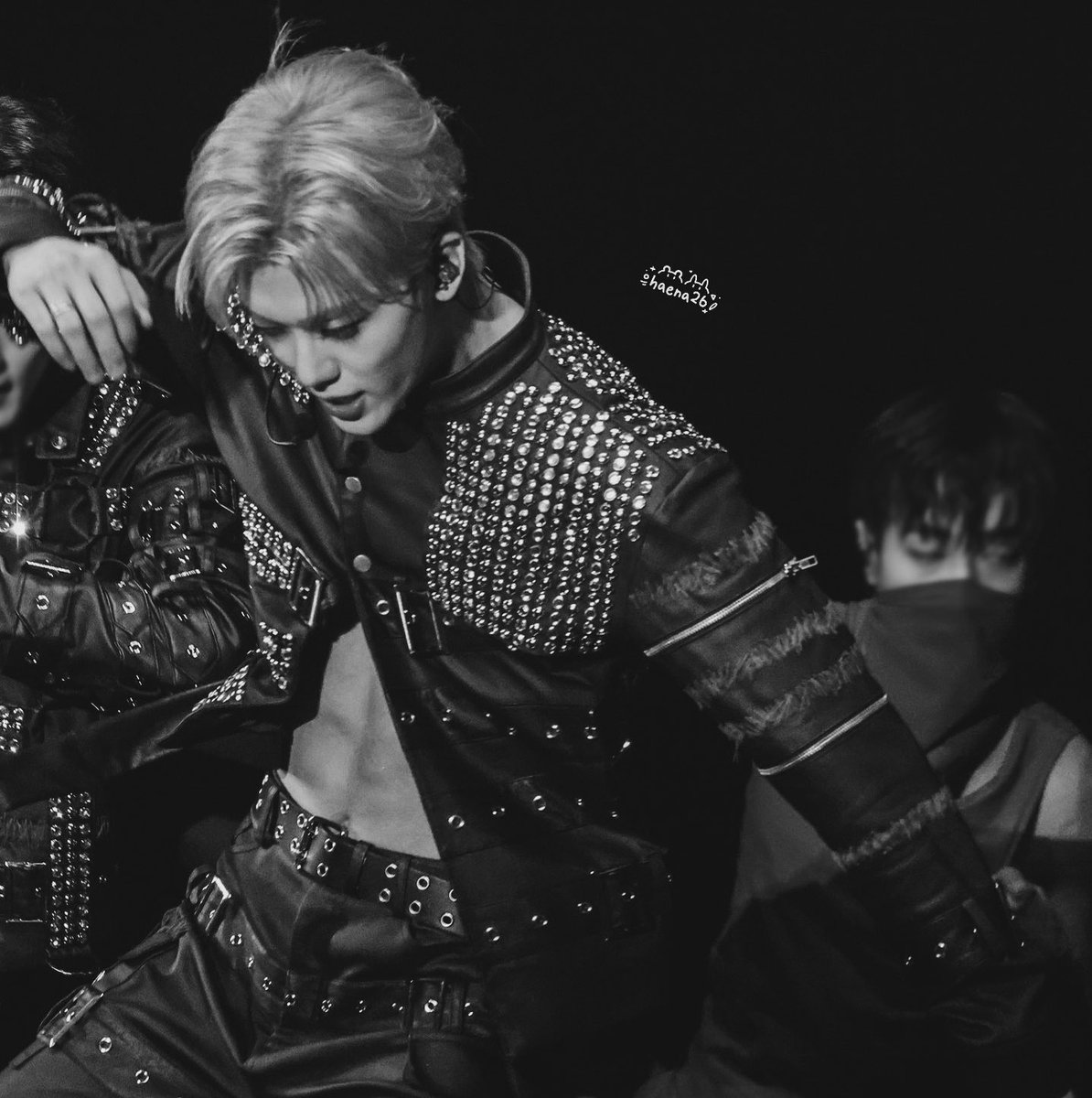 까우 lll tweet media