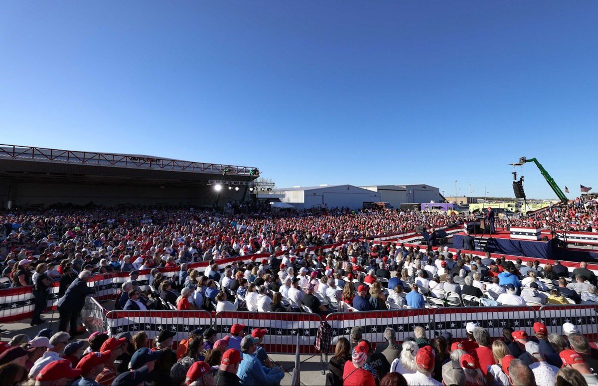 DJT needs bigger venues, we can’t fit everyone who comes out to support him🇺🇸