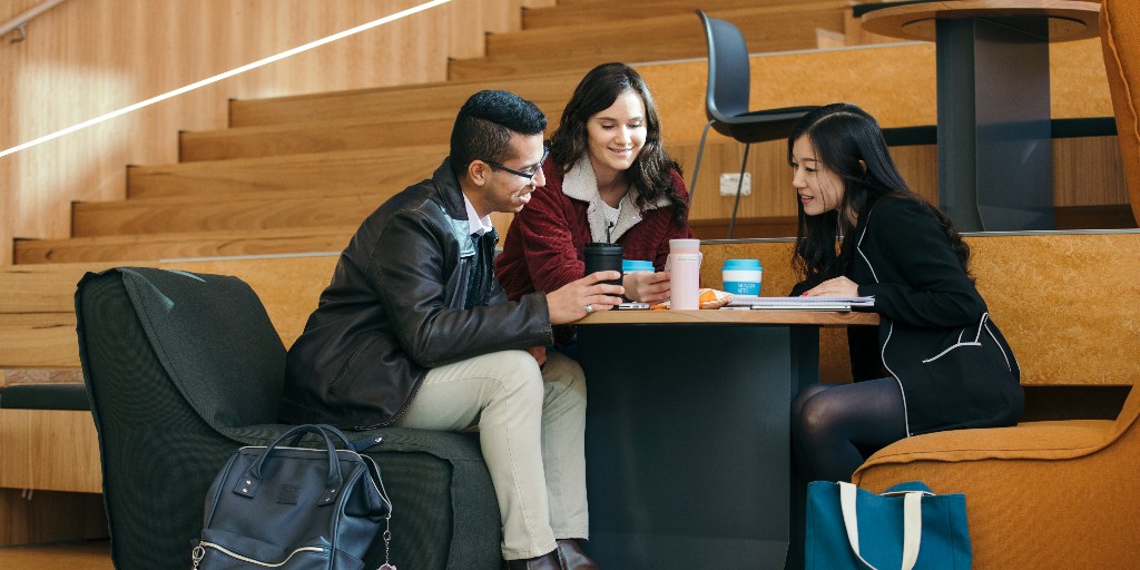 Thinking about a change? Find out about the Master of Teaching @MonashUni. Learn about the course, entry requirements, placements, & more. 📅 8 May 🕡 6.30-8.00pm (online) 🔗 Free | Rego essential I bit.ly/3NbF1sO Can't attend? Register to receive the post-event video.