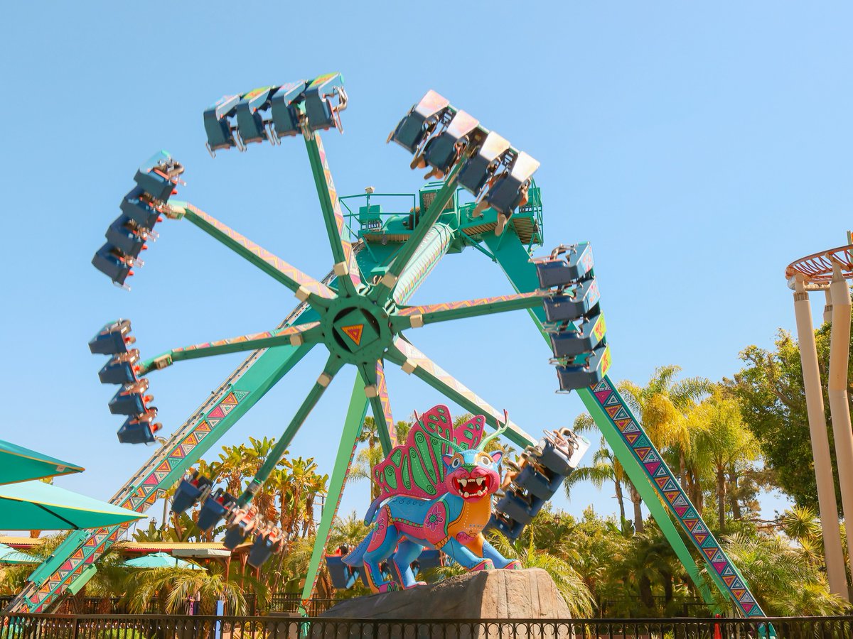 Spice up your Knott's trip with a little salsa and a lot of fiesta! #KnottsFiestaVillage