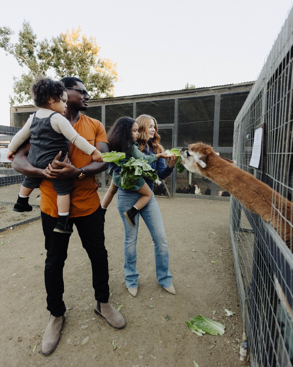 VisitSYV's tweet image. Memorable momma moments, captured here. Plan some Mother's Day fun for the loving mom in your life in the beautiful Santa Ynez Valley. She deserves it! 💝💐 

Read our blog post about local Mother's Day celebrations: bit.ly/41wgsLX