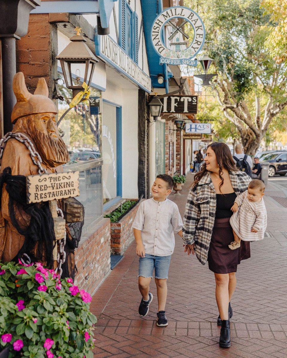 Memorable momma moments, captured here. Plan some Mother's Day fun for the loving mom in your life in the beautiful Santa Ynez Valley. She deserves it! 💝💐 Read our blog post about local Mother's Day celebrations: bit.ly/41wgsLX