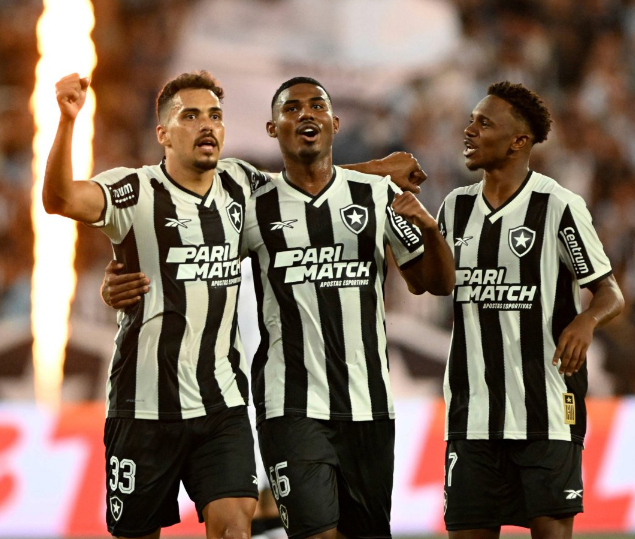 queria falar nada não... mas o Botafogo de 2024 é melhor que o de 2023, hein