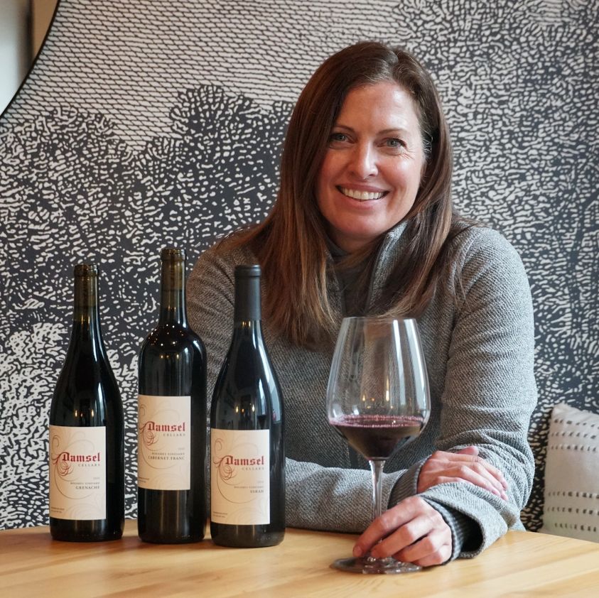 NEWS FLASH! This Saturday, May 4th is the last day for open tastings at our Artisan Hill flagship winery location. Our winemaker, Mari, is pouring for guests between 1pm-5pm. Stop on by and treat yourself to a tasting here one last time. 🍷 #wawine #woodinville