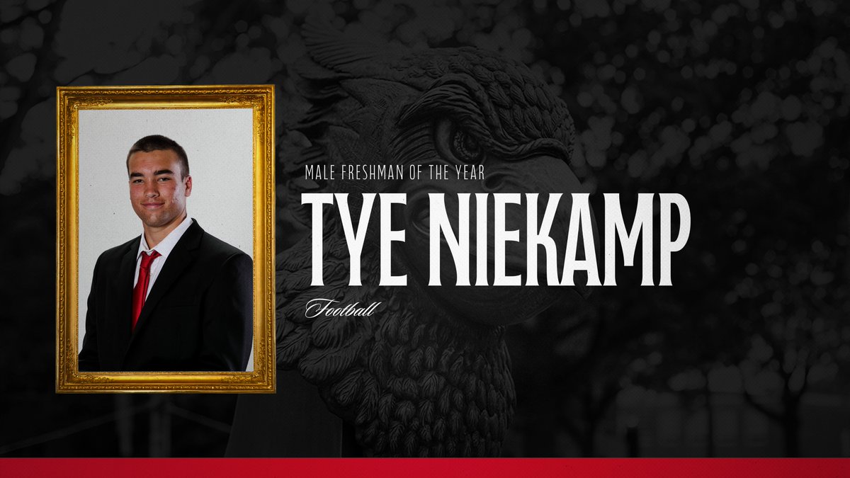 Tye Niekamp is the Male Freshman of the Year👏