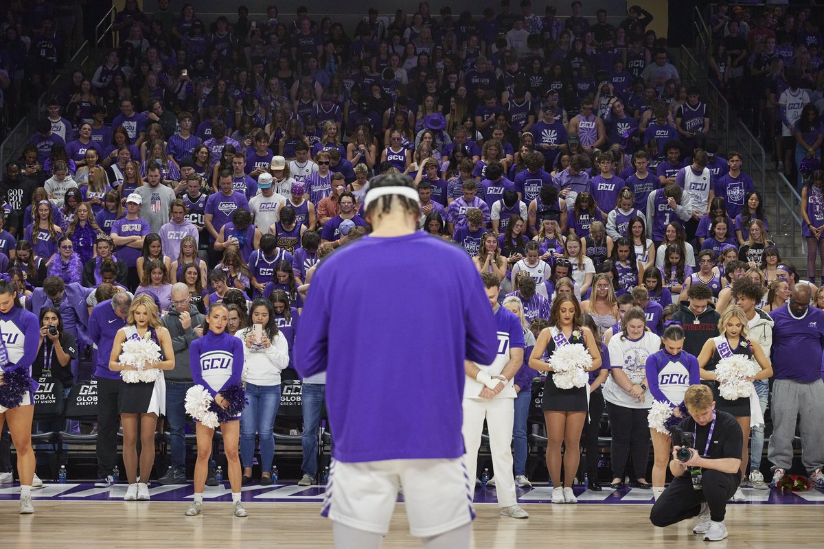 𝙒𝙚 𝙨𝙚𝙧𝙫𝙚 𝙖 𝘽𝙄𝙂 𝙂𝙤𝙙. Hope you have had a blessed National Day of Prayer, Lope Nation. 💜