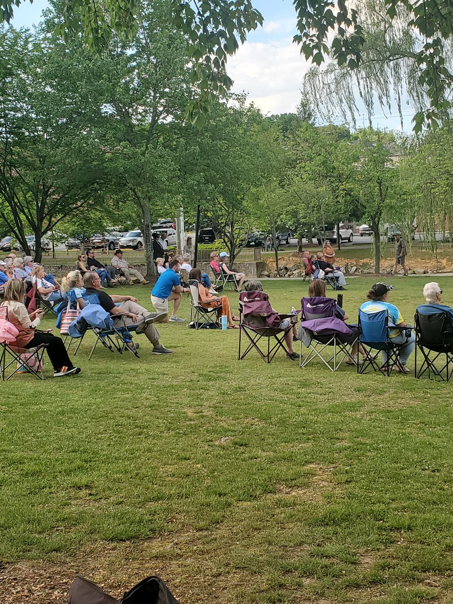 Great evening to attend the #NationalDayOfPrayer at Cumberland Square Park to pray for our city, state and country.  💙🙏🏾🙏🏾🙏🏾#BeTheDifference