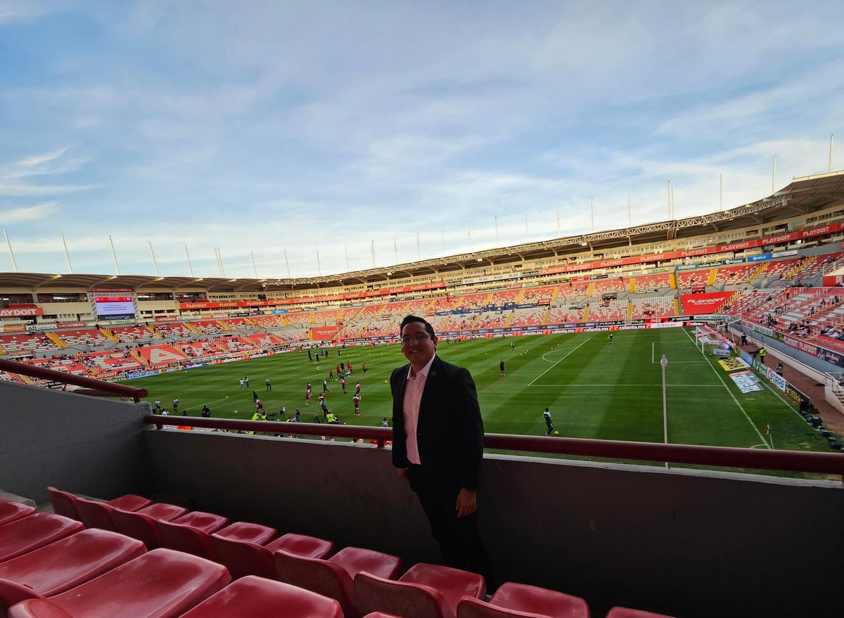 Desde la casa que están construyendo @santitinajero , @EvaLongoria y   #Deadpool @VancityReynolds 🔥😯 @ClubNecaxa 
*El Modelo Rayo resurge y apunta a trascender 
#ElGuardián