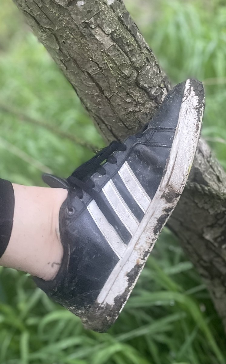 Clean my sneaker with your mouth 

Findom femdom gothdomme luxurydom giantess relapse finsub whalesub cashwhale paypig humanatm heelslover soleslover footworship drain chastity loser simp humiliation wrinkledsoles  cashcow paypiggy luxdom luxbrat walletdrain goddess cashslave