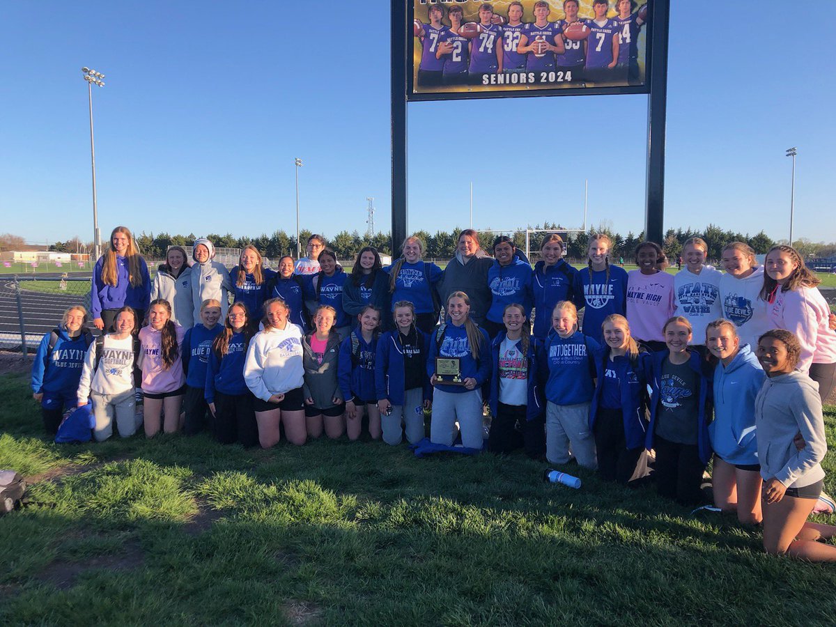 Congratulations to the Lady Blue Devils on being the Battle Creek Invite Runner-Up! PR’s and strong competition led to a strong team finish!
#WeAreWayne
@WayneSchools