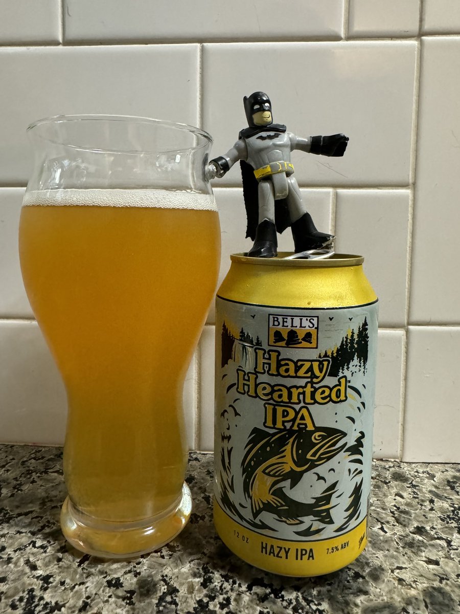 Getting hazy wit it @BellsBrewery #ThirstyThursday @ManvsAle @JonMontag @Just4BeerLovers @ASFreed @Kubrickx @impopsy @qblacklock @RJellyman @TheStraightHops @cedarflats @Senor_Greezy @beerhunter74 @rcmays @RealBMaxwell